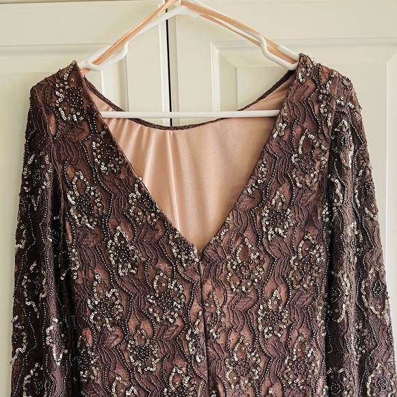 Aidan Mattox Long-Sleeve Sequin Cocktail Dress 6 - Picture 7 of 12